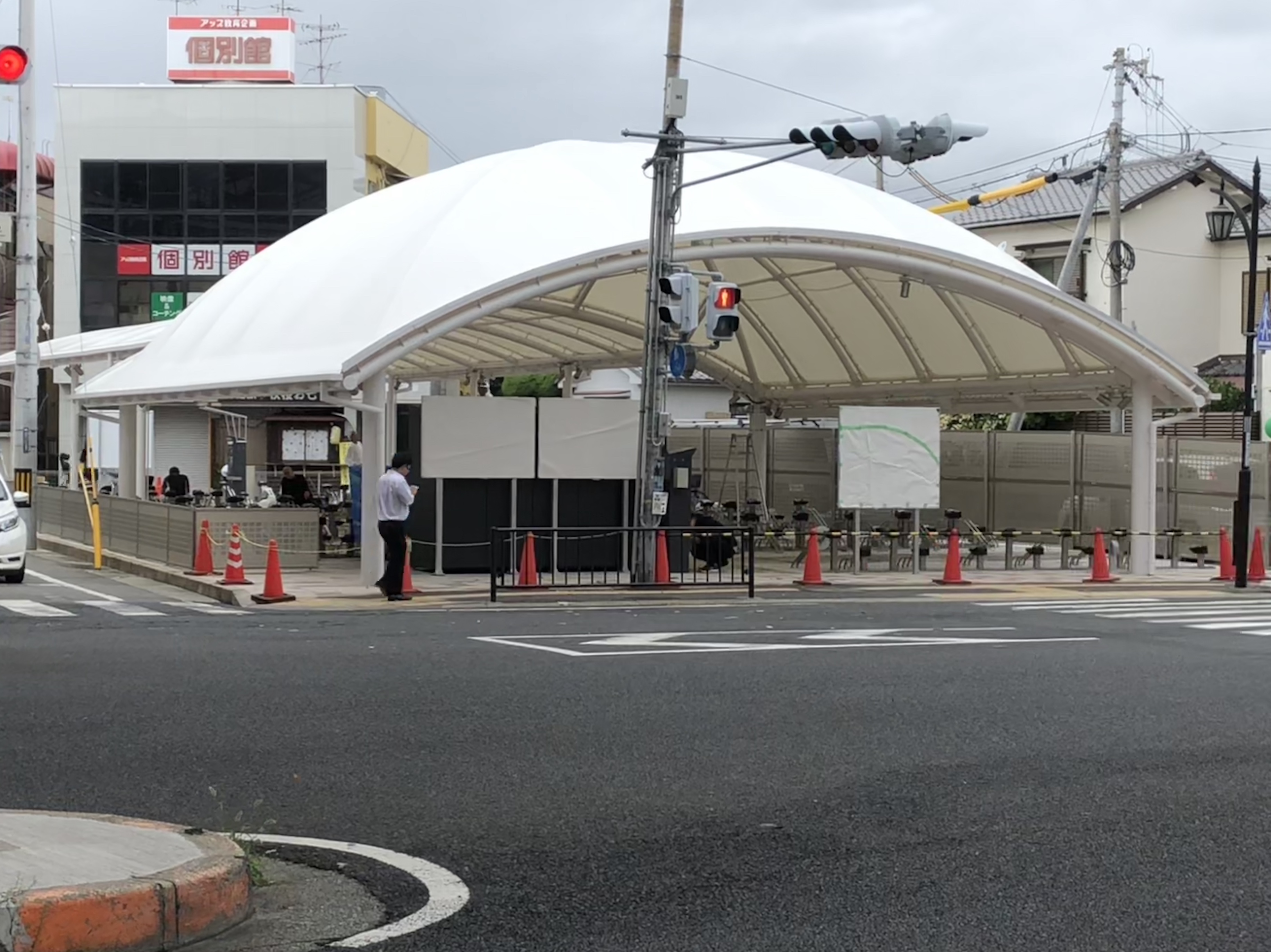 甲子園駅に新たなドーム屋根の駐輪場