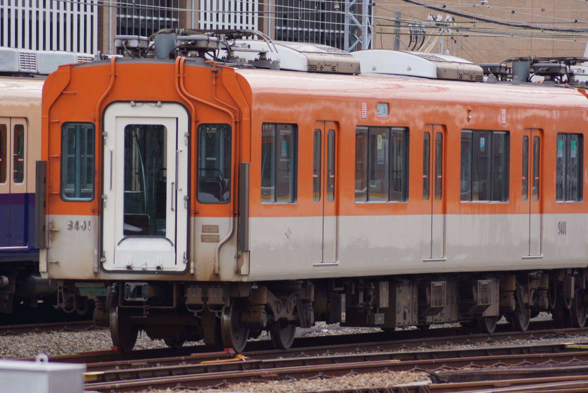 阪神電車の駅の男性用トイレ”小変化” 実家のようなHANSHIN感
